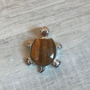 Vintage tigers eye stone turtle pendant for necklace